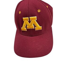 Zephyr University of Minnesota Gophers Maroon M Embroidered Baseball Cap Hat M/L